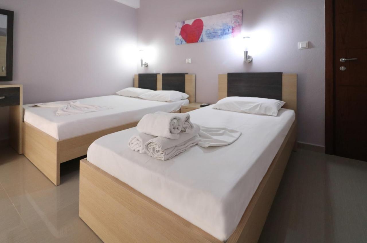Hotel Potami Beach - Mondi Goro Himare Buitenkant foto