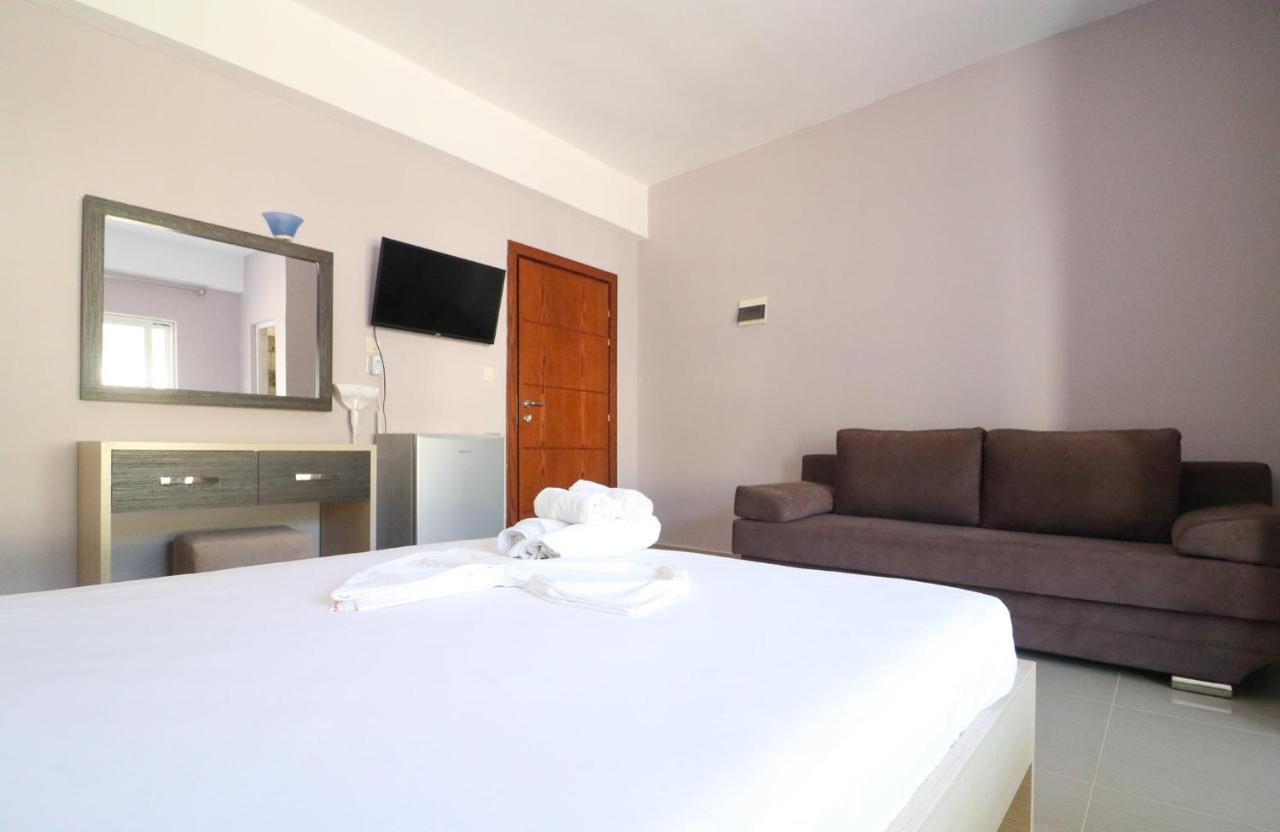 Hotel Potami Beach - Mondi Goro Himare Buitenkant foto