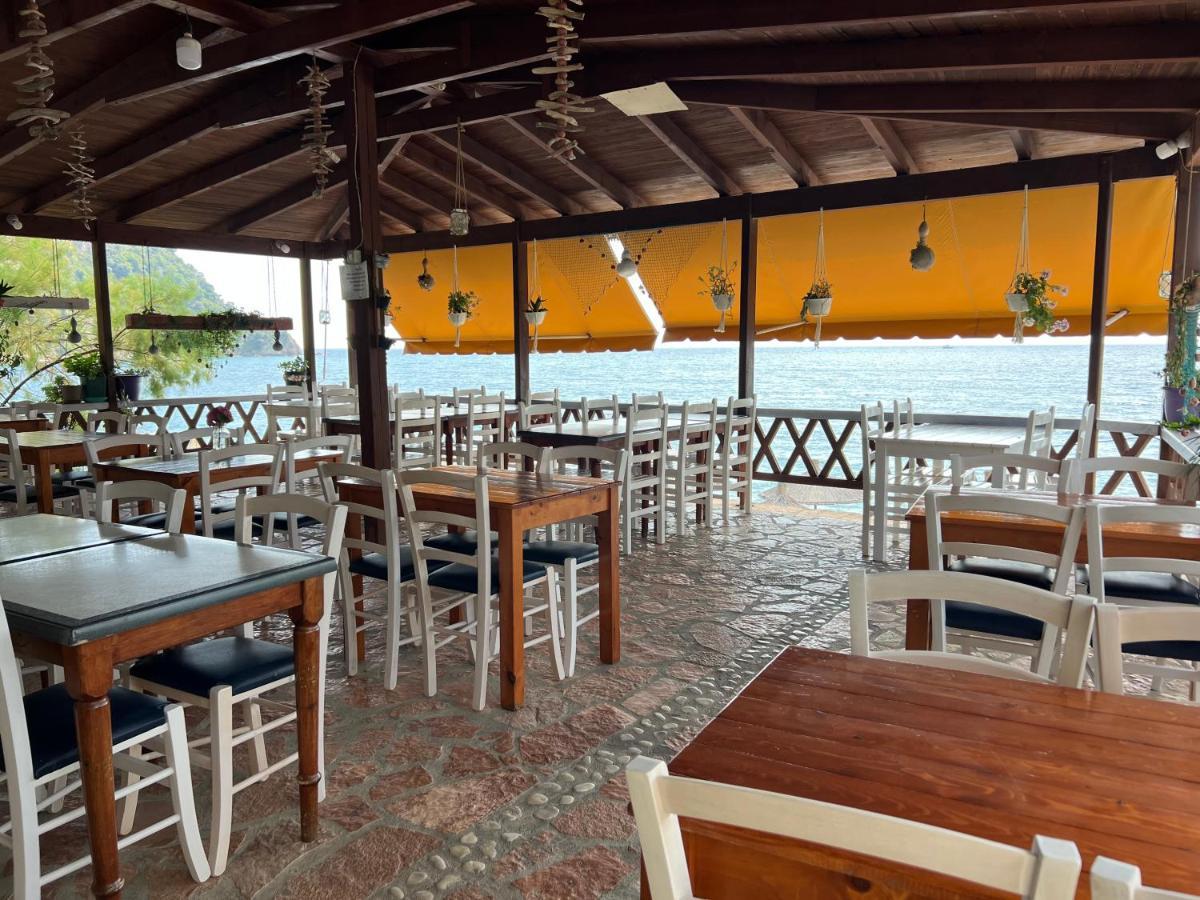 Hotel Potami Beach - Mondi Goro Himare Buitenkant foto