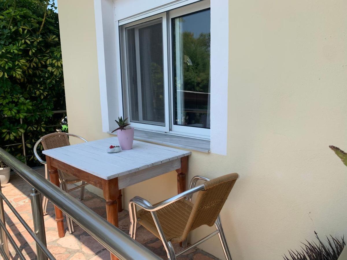 Hotel Potami Beach - Mondi Goro Himare Buitenkant foto