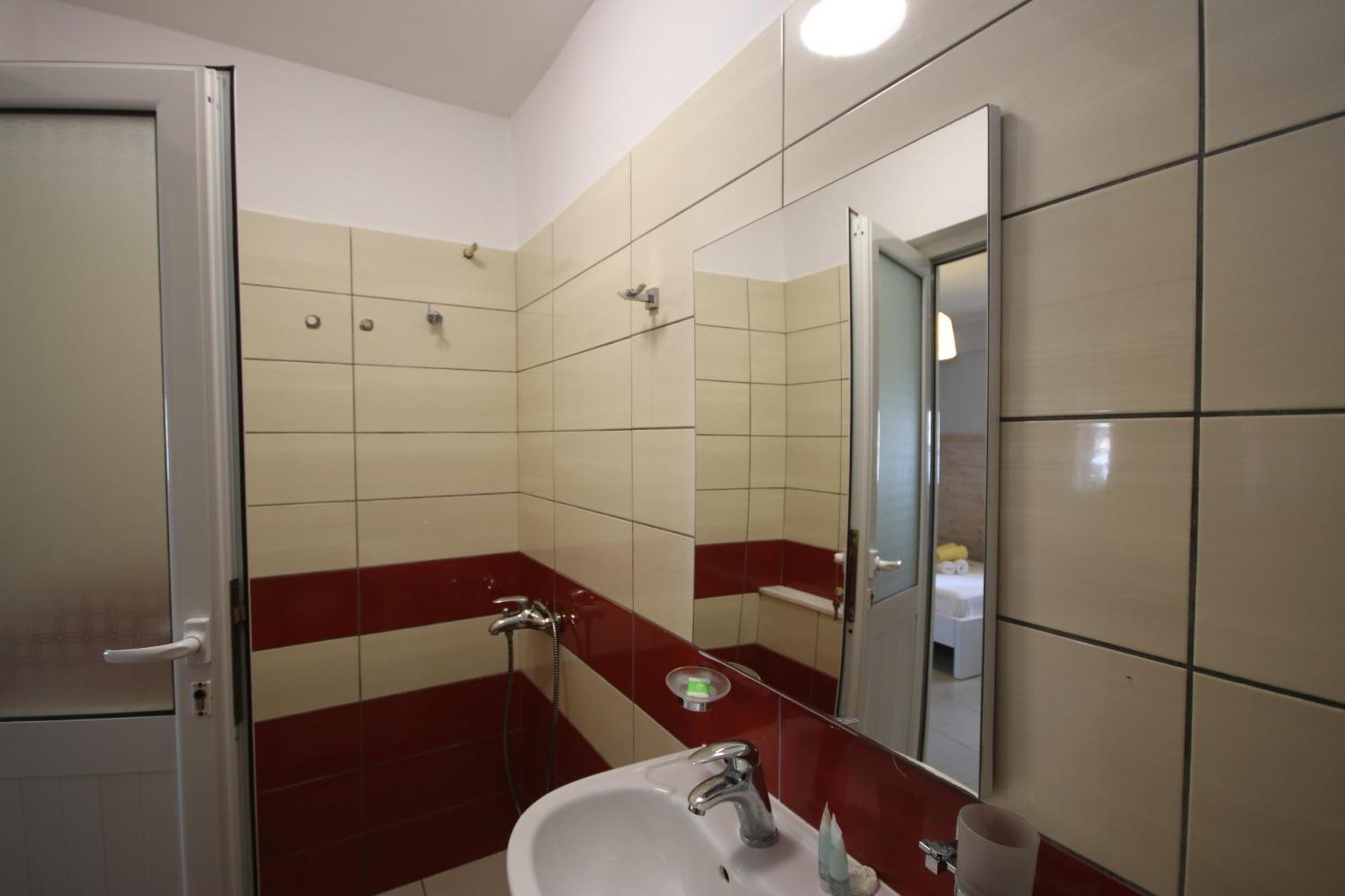 Hotel Potami Beach - Mondi Goro Himare Buitenkant foto