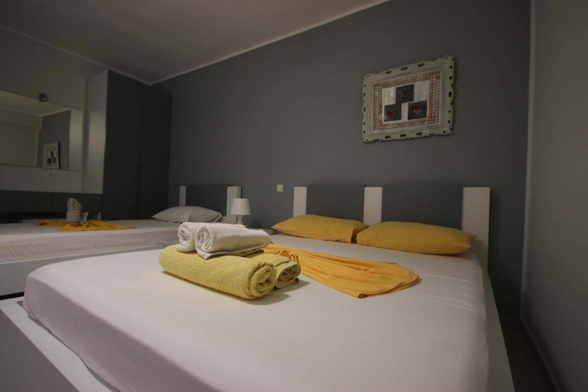 Hotel Potami Beach - Mondi Goro Himare Buitenkant foto