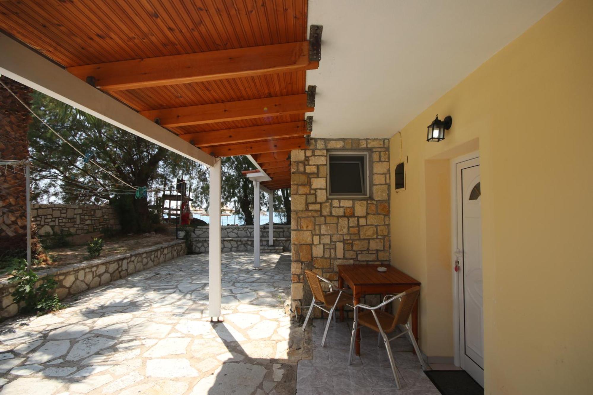 Hotel Potami Beach - Mondi Goro Himare Buitenkant foto